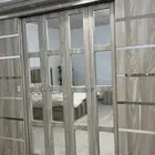 غرفه كبيره دولاب وكمودينه 2وتسريحه ودرج صغير جانبي