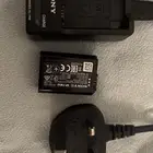 بطارية كاميرا مع شاحن سوني اصلي
