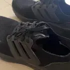 حذاء اديداس