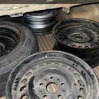 جنوط هايلوكس مع ثلاث كفرات برجستون