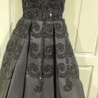 فساتين للبيع