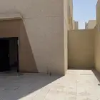 فلة دبلكس بأحي الجامعه خلف مركز الدانوب