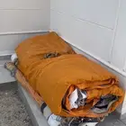 خيمه من برا بيضى ومن داخل صفرا مقاسه 6 في 4