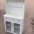 كفي وطاوله ورفوف متماسكه ونظيفه التواصل واتس اب