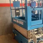 سيزرلفت و مانلفت لإيجار Scissor Lift Manlift for rent