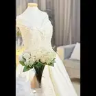 فستان زفاف ابيض