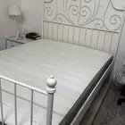 سرير ايكيا نظيف مع مرتبته