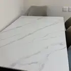 طاوله مع 4 كراسي جديده