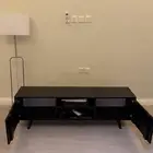 للبيع طاولة تلفزيون اسود