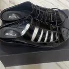 جزمة نسائي لون اسود جلد مقاس 37