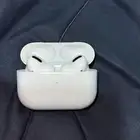 سماعة ابل برو.