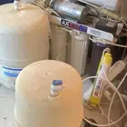 جهاز تحلية المياه لايشكو من شي نظيفات جدا