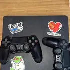 بلاستيشن 4   يدين اتنين