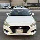 للبيع هيونداي اكسنت 2019 - أبيض