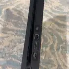 سوني فور للبيع شاريها ب 700 والبيع على السوم سلك التشغيل معه