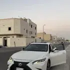 للبيع لكزس 2022