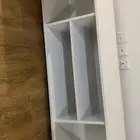 طاولة تلفزيون من هوم بوكس.العيوب وجود آثار قاعدة التلفزيون