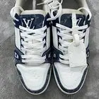 شوز Lv