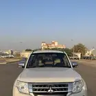 للبيع باجيرو 2017 نص فل نظيف اللون لولي