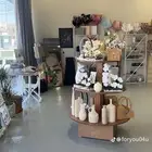 بيع اثاث محل ورد جديد جدا لكن يكمل المحل افتتاح اربعه اشهر