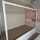 سرير للبيع