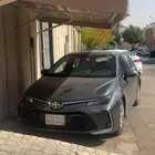 كورولا 2025 2.0 ستاندر رصاصي سعودي
