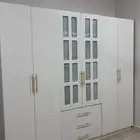 دولاب ملابس ابيض