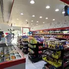 تقبيل محل بقالة ميني ماركت مستورد موقع استراتيجي