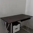 طاولة مكتب