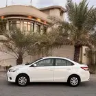 يارس 2016 أبيض بحالة ممتازه ممشى 270 الف