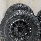 كفرات حجرية ماكسس وجنوط ميثود 315 70 17