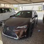 لكزز UX 200