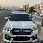 لاندكروزر VXR-5.7 2020 فل نظيف جدا
