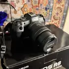 كاميرا كانون r8