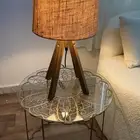 طاولة جانبية شبه جديدة