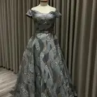 فساتين مستعمل للبيع