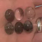 أحجار در نهري طبيعي
