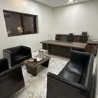 اثاث للتقبيل