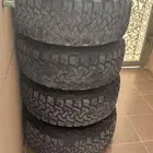 للبيع كفرات فقط نص حجري جديده مع زرعها ود واي285 70 17