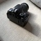 كاميرا كانون 700D