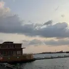 موقع مميز في الكورنيش الجنوبي مطل ع البحر