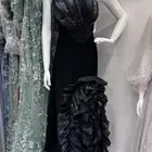 فستان اسود ملكي للبيع