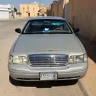 للبيع فورد فكتوريا 2011