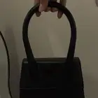 جاكموس اصليه   لون اسود