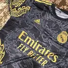تيشيرت ريال مدريد اسطوري مقاس XL