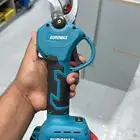 مقص أغصان شجر