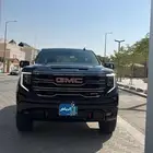 جي ام سي سييرا 2023 اسود