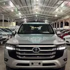 لاندكروزر 2023 عداد 25 الف