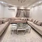 كنب مجلس مستخدم نظيف