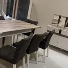 طاوله طعام كراسي وفرن وغساله وغرفه توم